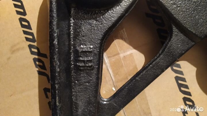 Рычаг нижний левый аналог Волга Сайбер