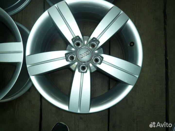 Оригинальные литые диски Audi TT R17 5x112