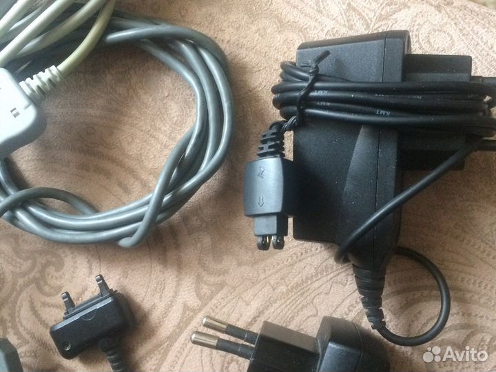 Sony Ericsson Зарядные и usb шнуры
