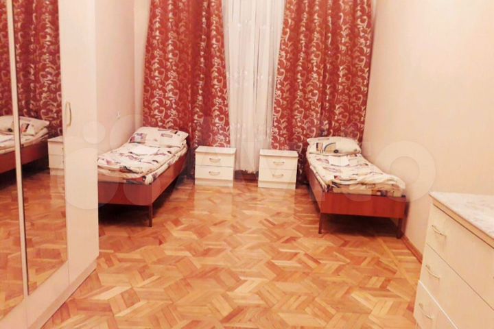 Комната 65 м², 1/2 эт.