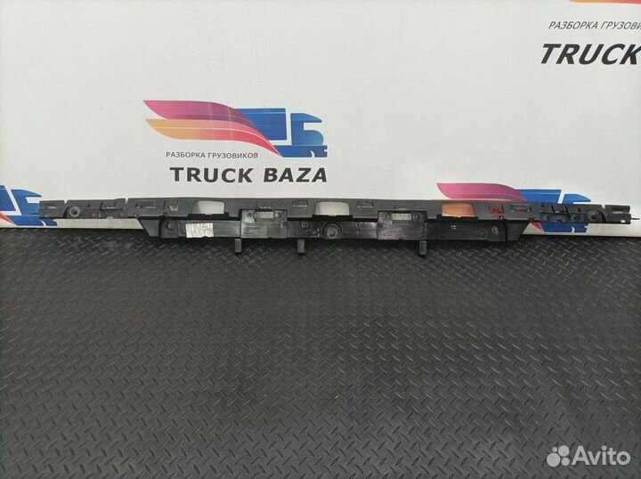 Кронштейн солнцезащитного козырька Volvo FH