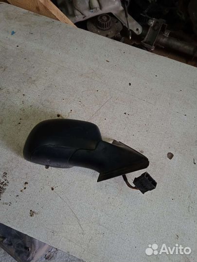 Зеркало правое Audi A4 B5 ауди а4 б5