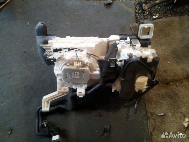 Печка задняя Lexus Ls600H UVF45 2urfse