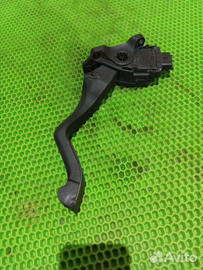 Педаль газа Peugeot 308