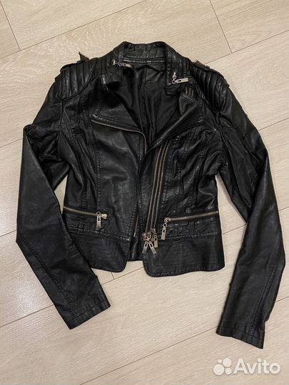 Кожаная куртка женская(требует реставрации)