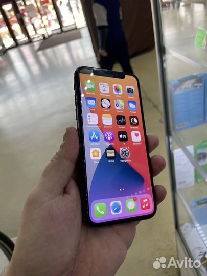 iPhone X, 256 ГБ