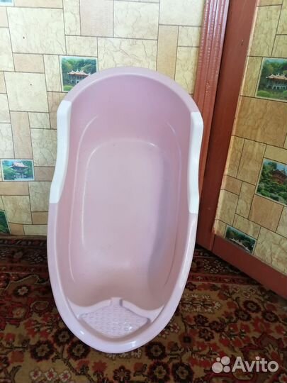 Ванночка для купания новорожденного