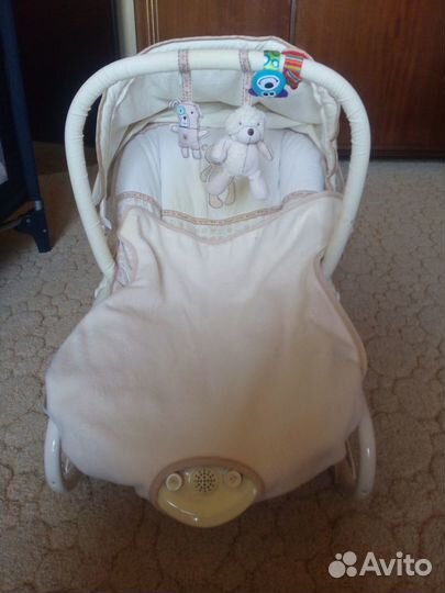 Шезлонг для малыша до 9 месяцев