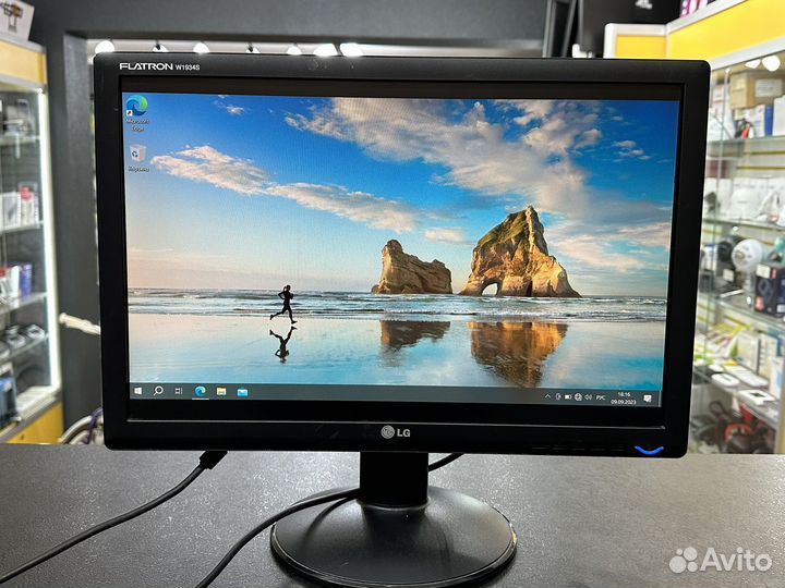 ЖК Монитор LG 19