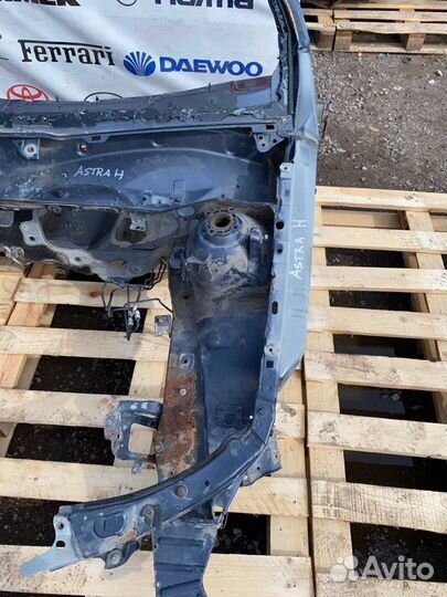Панель с лонжеронами передний Opel Astra H хечбек