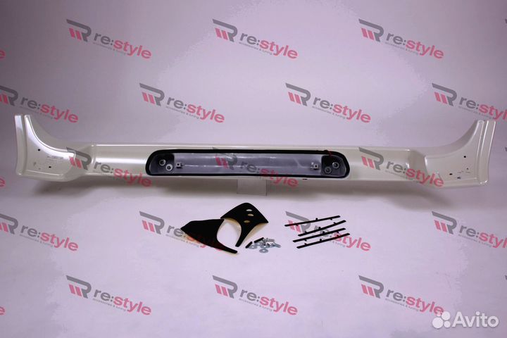 Спойлер на крышу Toyota Land Cruiser 100