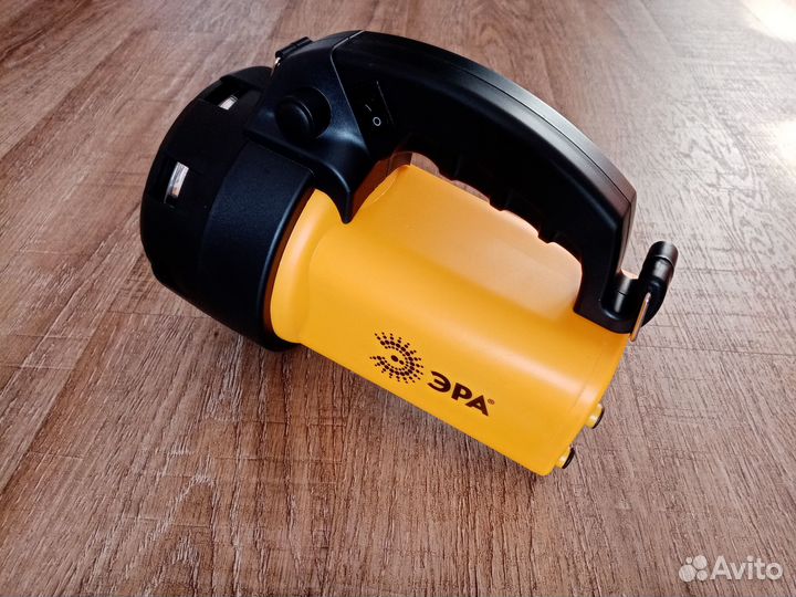 Аккумуляторный светодиодный фонарь Эра