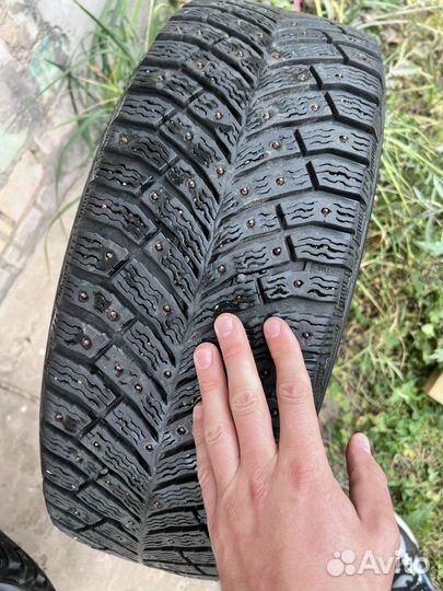 Michelin X-Ice North 4 205/65 R16 99T