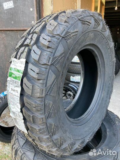 Kumho Road Venture MT71 235/75 R15 104Q