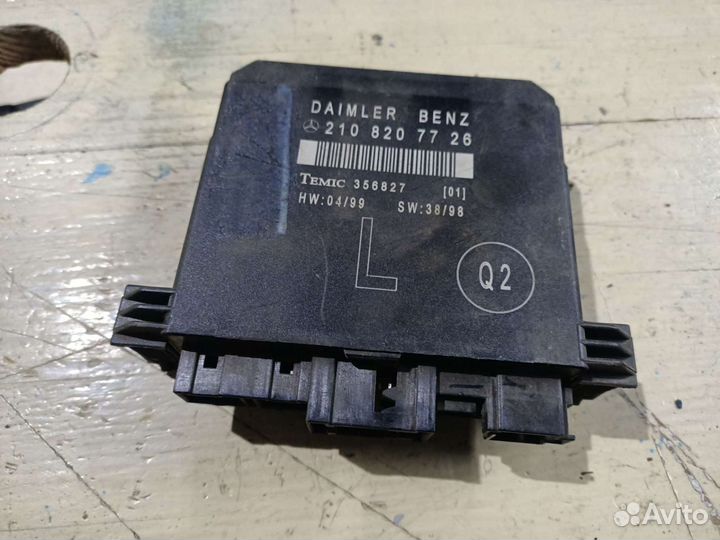 Блок управления двери левый Mercedes Benz