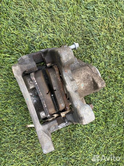 Тормозной суппорт задний левый Haval F7 универсал