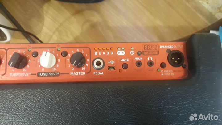 Басовый комбоусилитель TC Electronic 250вт