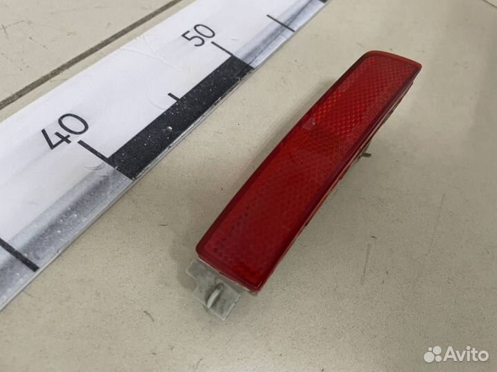 Отражатель в бампер задний левый Infiniti FX/QX70