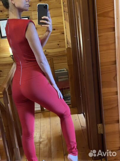 Комбинезоны на выход в двух цветах