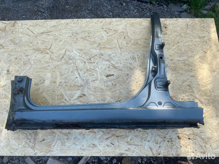 Левый порог LADA kalina