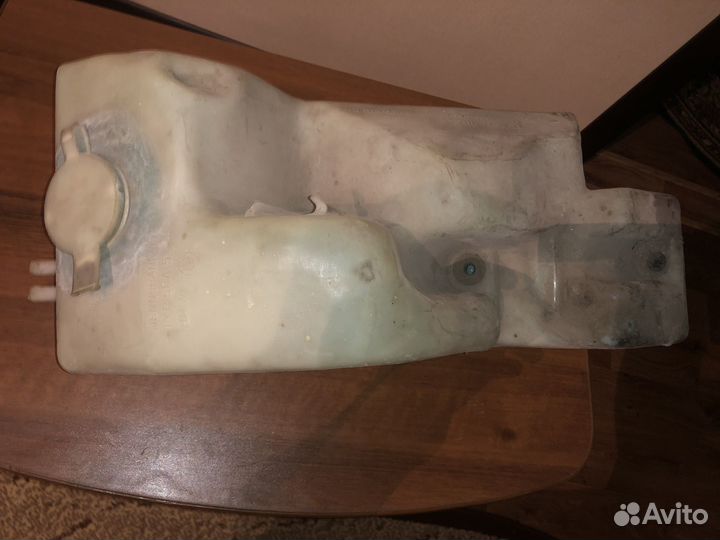 Бачок омывателя bmw 5 e34 61678359046