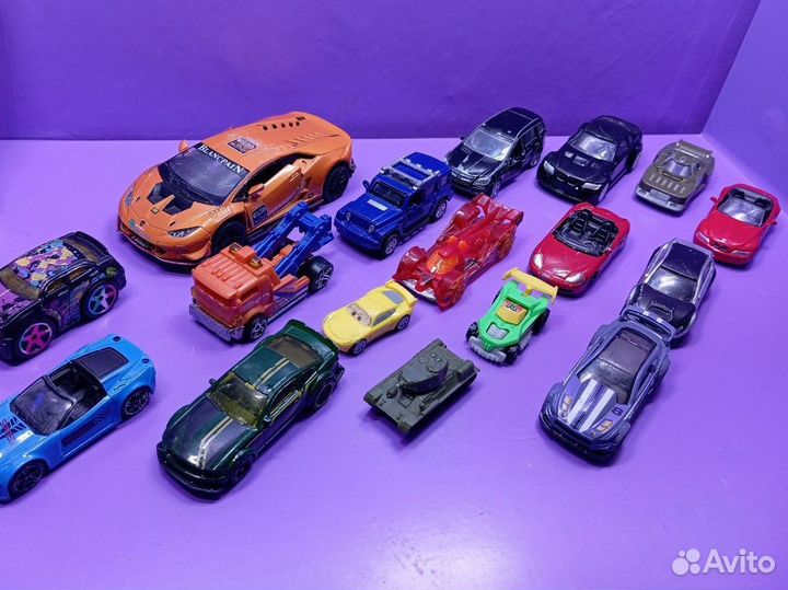 Hot wheels машинки