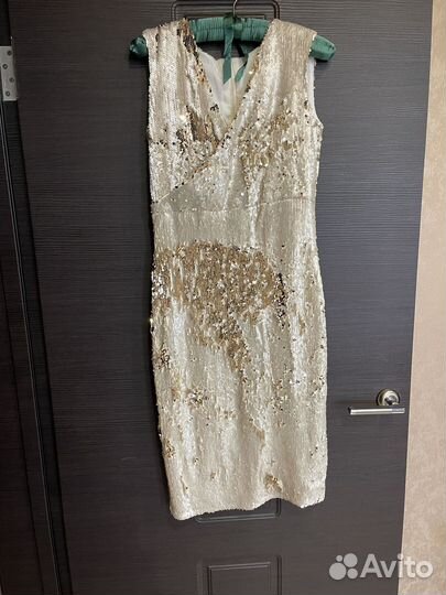 Платье на выход