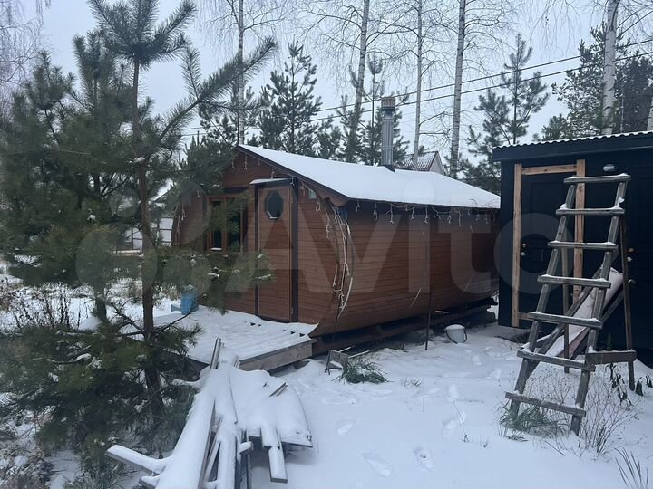 Дом 32 м² на участке 10 сот.