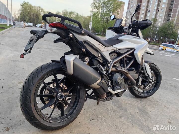 Ducati Hyperstrada 821, 2013