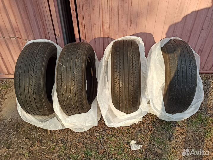 Yokohama dB Decibel E70B 215/60 R16 95V