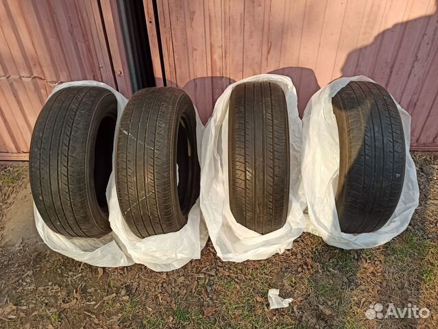 Yokohama dB Decibel E70B 215/60 R16 95V