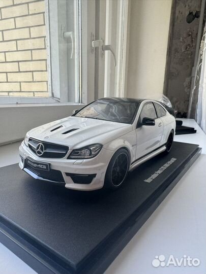 Mercedes c63 amg w204 1:18