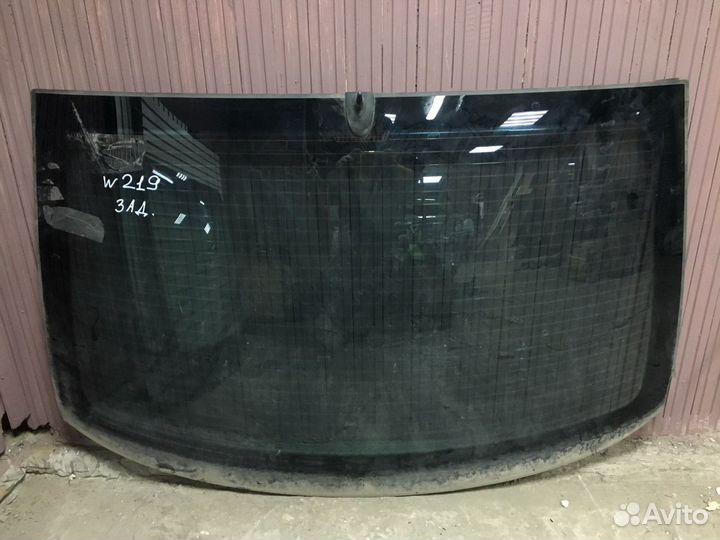 Стекло заднее Mercedes w219