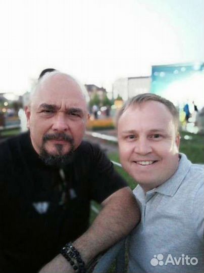 А. Шадварин-певец, гитарист,репетитор по гитаре