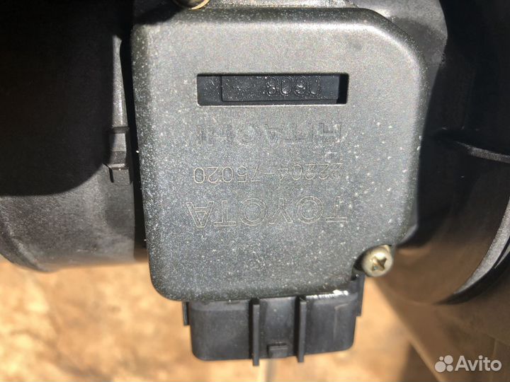 Корпус воздушнего фильтра Toyota Land Cruser