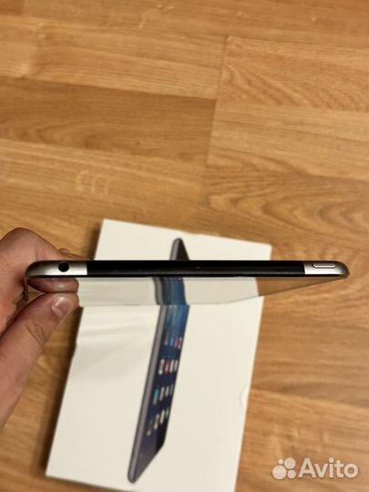 iPad mini wi-fi + cellular