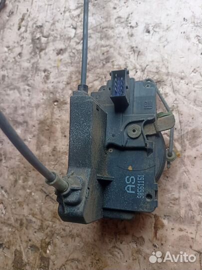 Замок двери передней левой Opel Zafira A