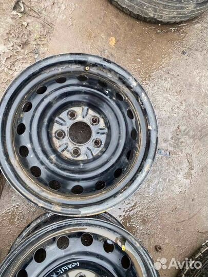 Комплект штампованных дисков Nissan Qashqai R16