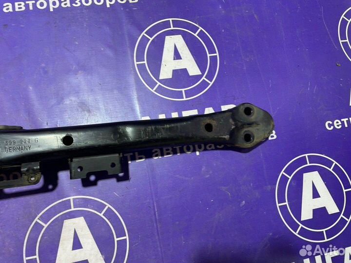 Кронштейн кпп Volkswagen Touareg 7L 2 2005