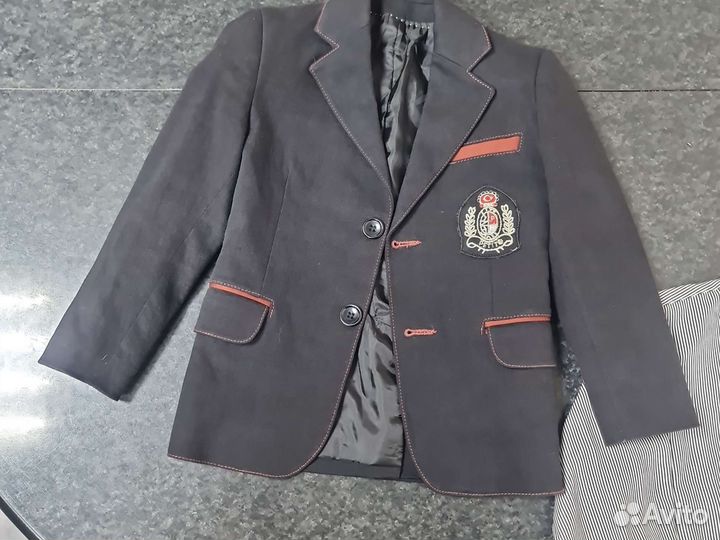 Пиджак с рубашкой 4-5 лет