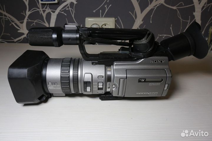 Sony DCR-VX2100E