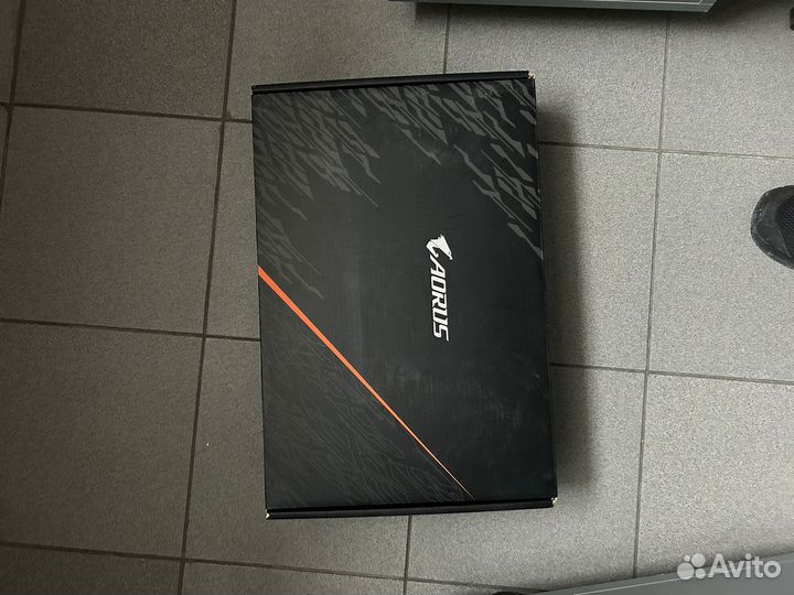 Коробка от ноутбука Aorus 15p