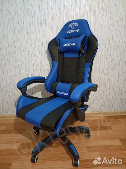 Компьютерное кресло сине-черной расцветки