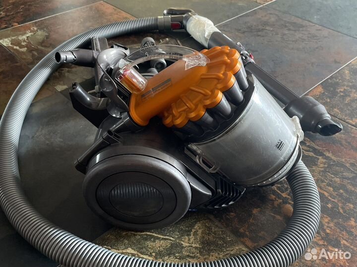 Пылесос Dyson DS 22