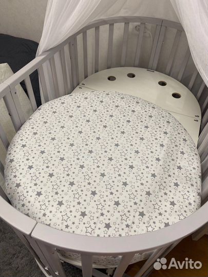 Простынь на резинке круглая в детскую кроватку