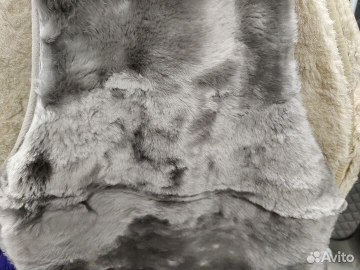 Меховые накидки из натуральной шерсти серые