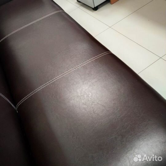 Диван в офис