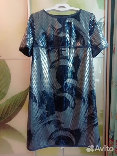 Платья костюмы женские