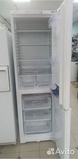 Холодильник Indesit IB201 б/у