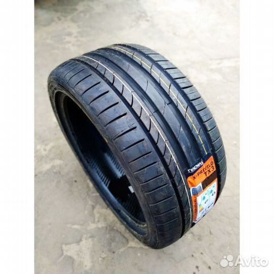 Tracmax X-Privilo TX3 255/40 R19